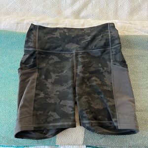 High waisted shorts by Fabletics